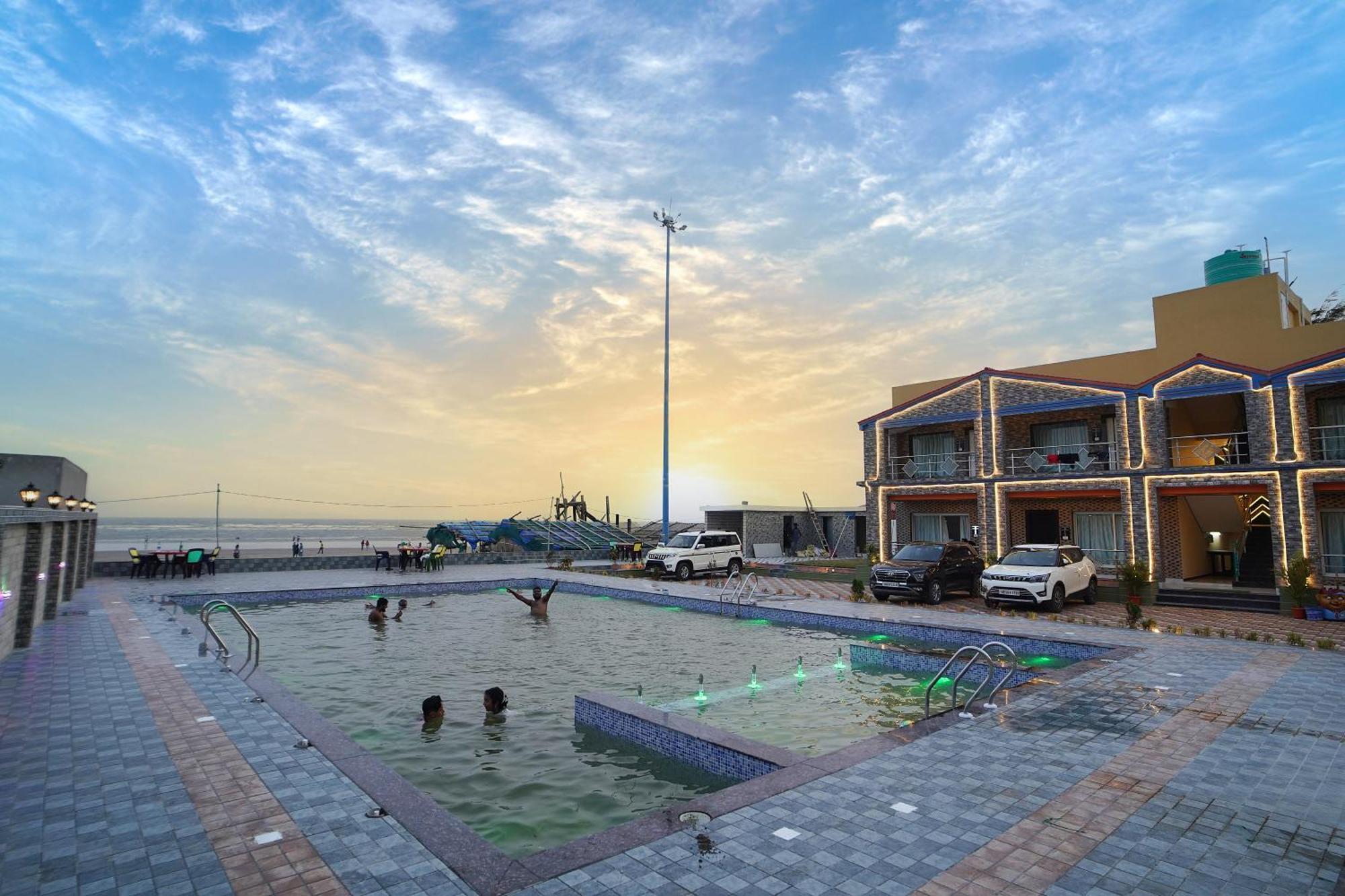 Goa Beach Resort On Beach Mandarmani Exterior photo