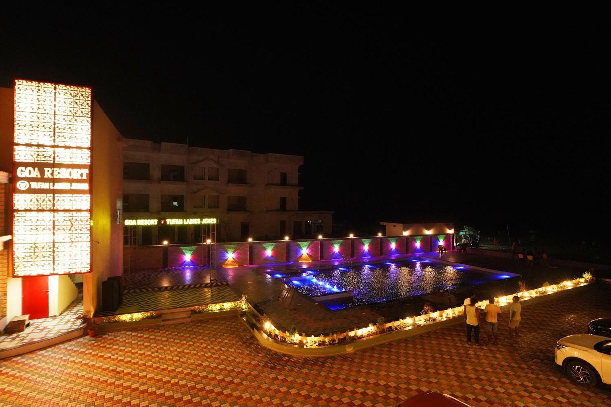 Goa Beach Resort On Beach Mandarmani Exterior photo
